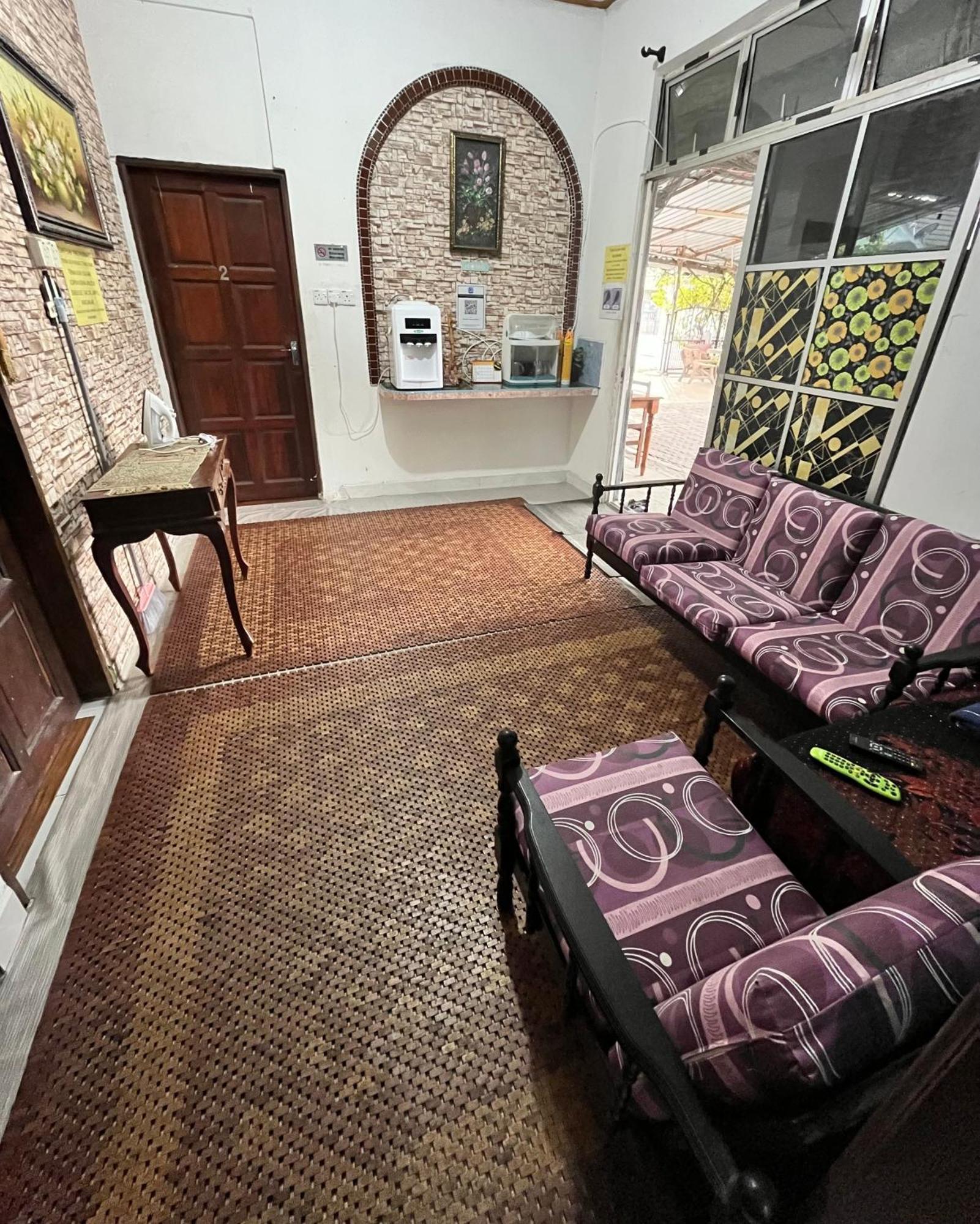 Roomstay Kuala Nerus Gated Parking - 6M To Beach & 15M To Drawbridge Kuala Terengganu Exterior foto